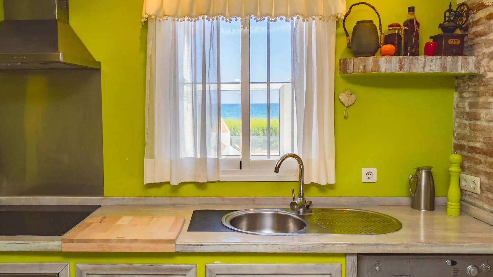 Cubo'S Beachfront Marina De Casares House Manilva 0*,