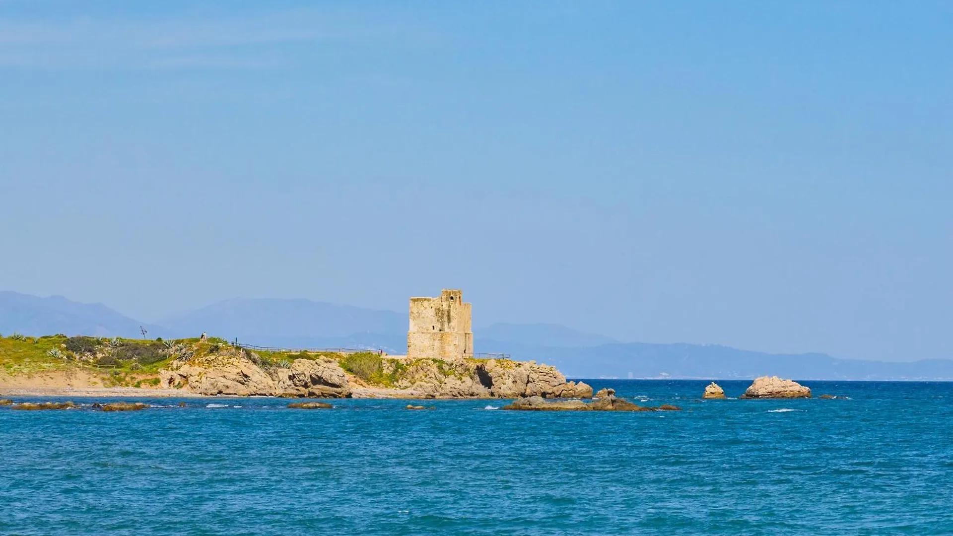 Cubo'S Beachfront Marina De Casares House Manilva