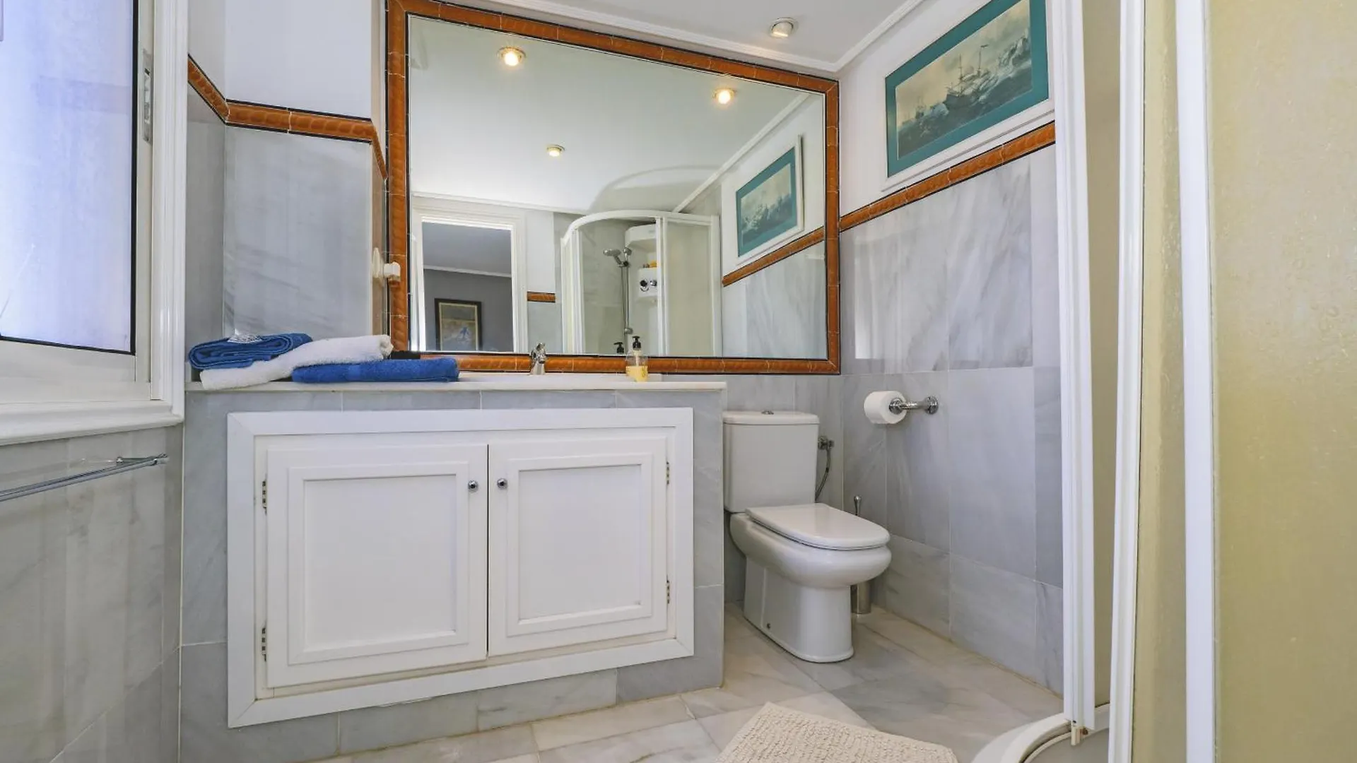 Cubo'S Beachfront Marina De Casares House Manilva Holiday home