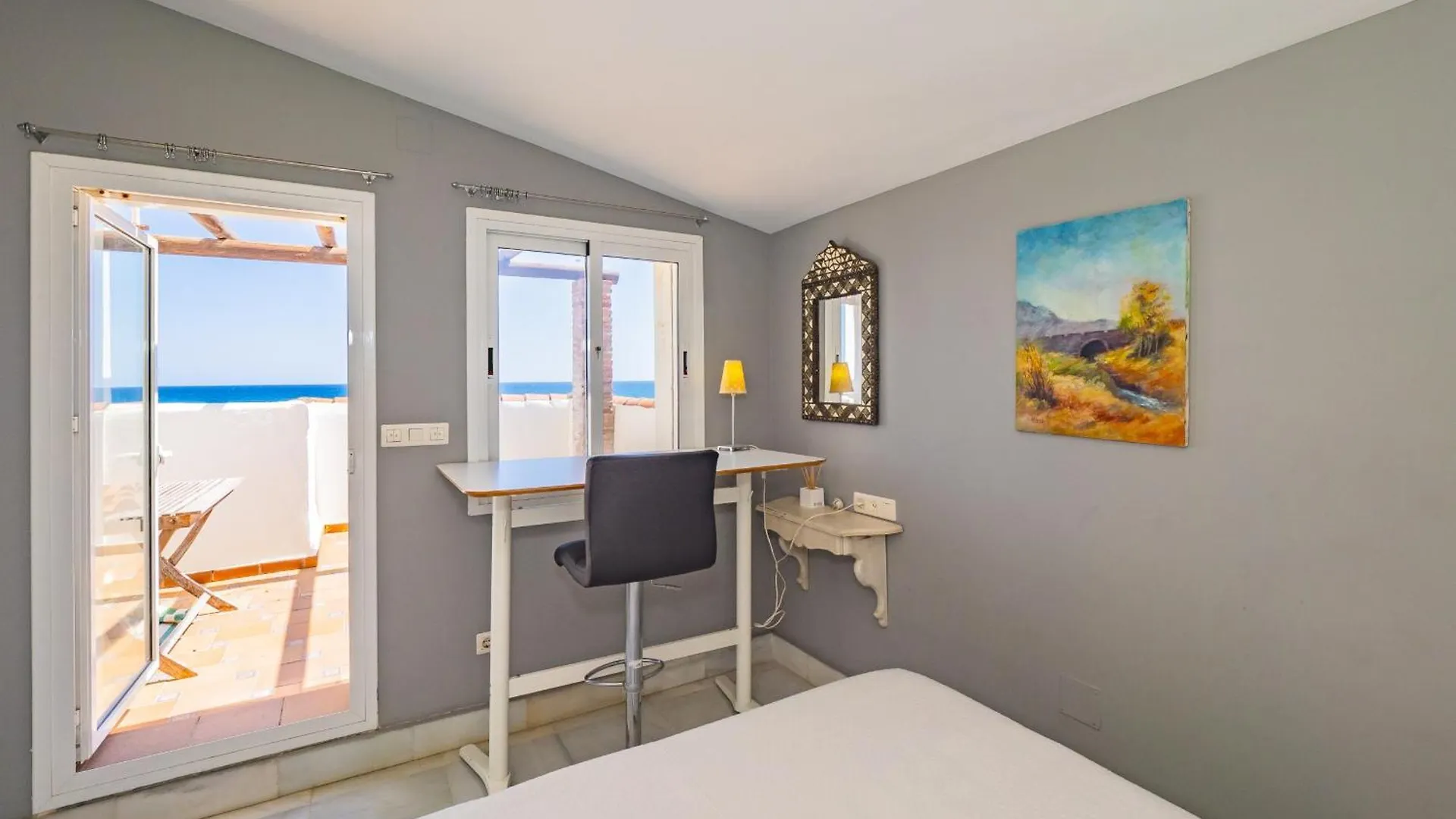 Cubo'S Beachfront Marina De Casares House Manilva