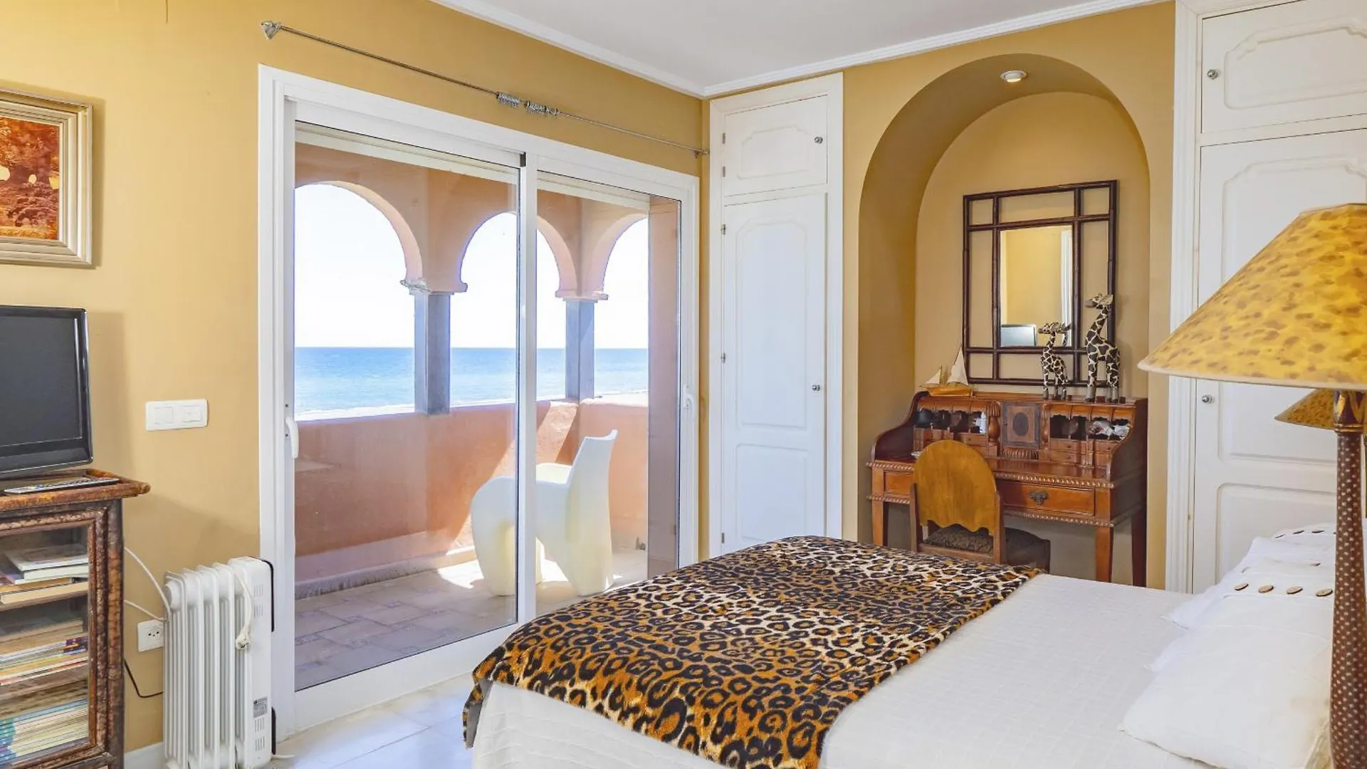 Cubo'S Beachfront Marina De Casares House Manilva 0*,  Spain