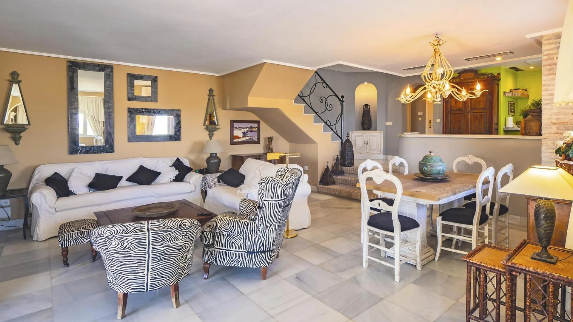 Cubo'S Beachfront Marina De Casares House Manilva Holiday home